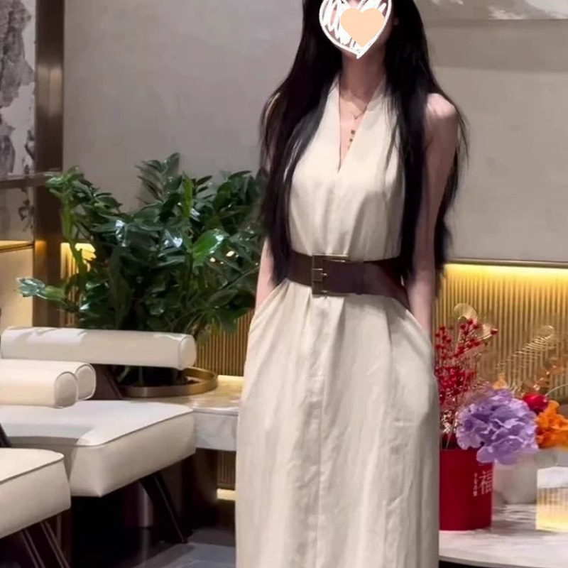 黑色领挂脖无袖设计感2025气质中长款连衣裙夏季新款显瘦长裙|undefined