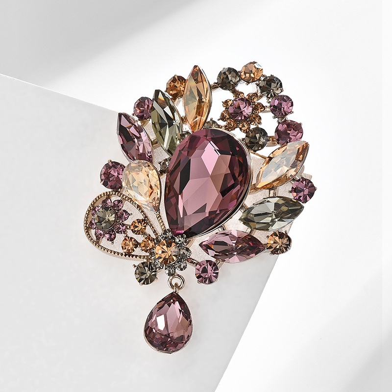 Spilla elegante con cristalli austriaci design retrò donna_voghion.com