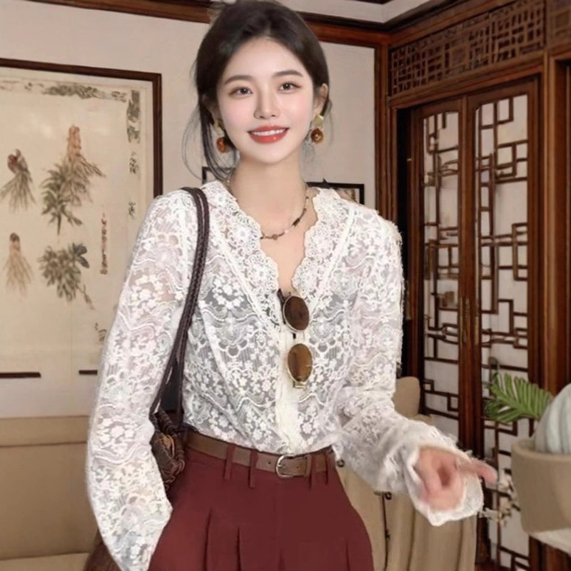 V-Neck Top Vintage Lace Shirt Autumn New Ruffled Long Sleeve Mesh Embroidered Commuter Cardigan 913