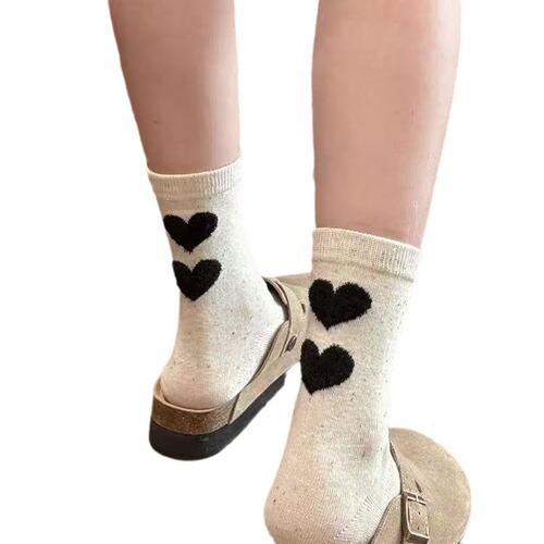Autumn New Arrival Idea Yarn Solid Color Instagram Cute Bear Dopamine College Women's Medium Calf Socks 2024 New Love