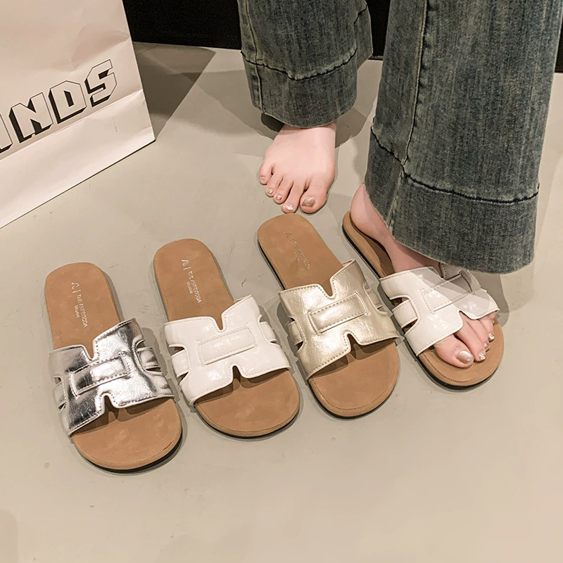 Французские шлепанцы женские летние носить 2025 новые корейские дикие сандалии с юбкой Пляжные сандалии