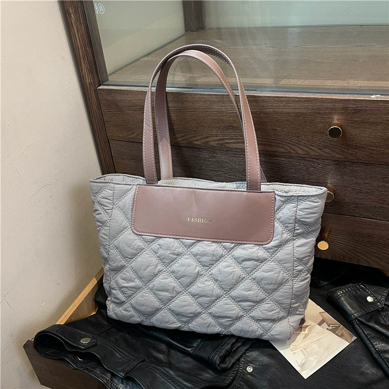 Capacious shoulder bag, demi-season one-shoulder bag, down jacket
