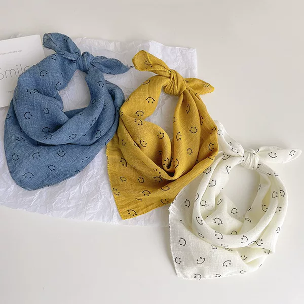 Cute Smiling Face Cotton and Linen Kidsren's Scarf for Men and Women Thin Square Scarf Silk Scarf Baby Baby Triangle Saliva Scarf Versatile
