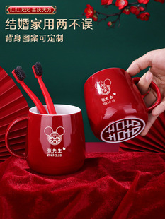 �Y��Y�ڱ�һ��Ů��������b�մ����ڱ��ӶY���b��c��Ʒ��ȫ