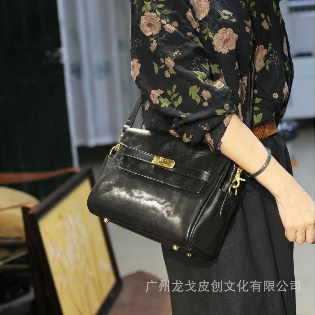 马皮凯丽邮差高级感小众手提包包女2024新款潮秋冬复古时尚爆款洋