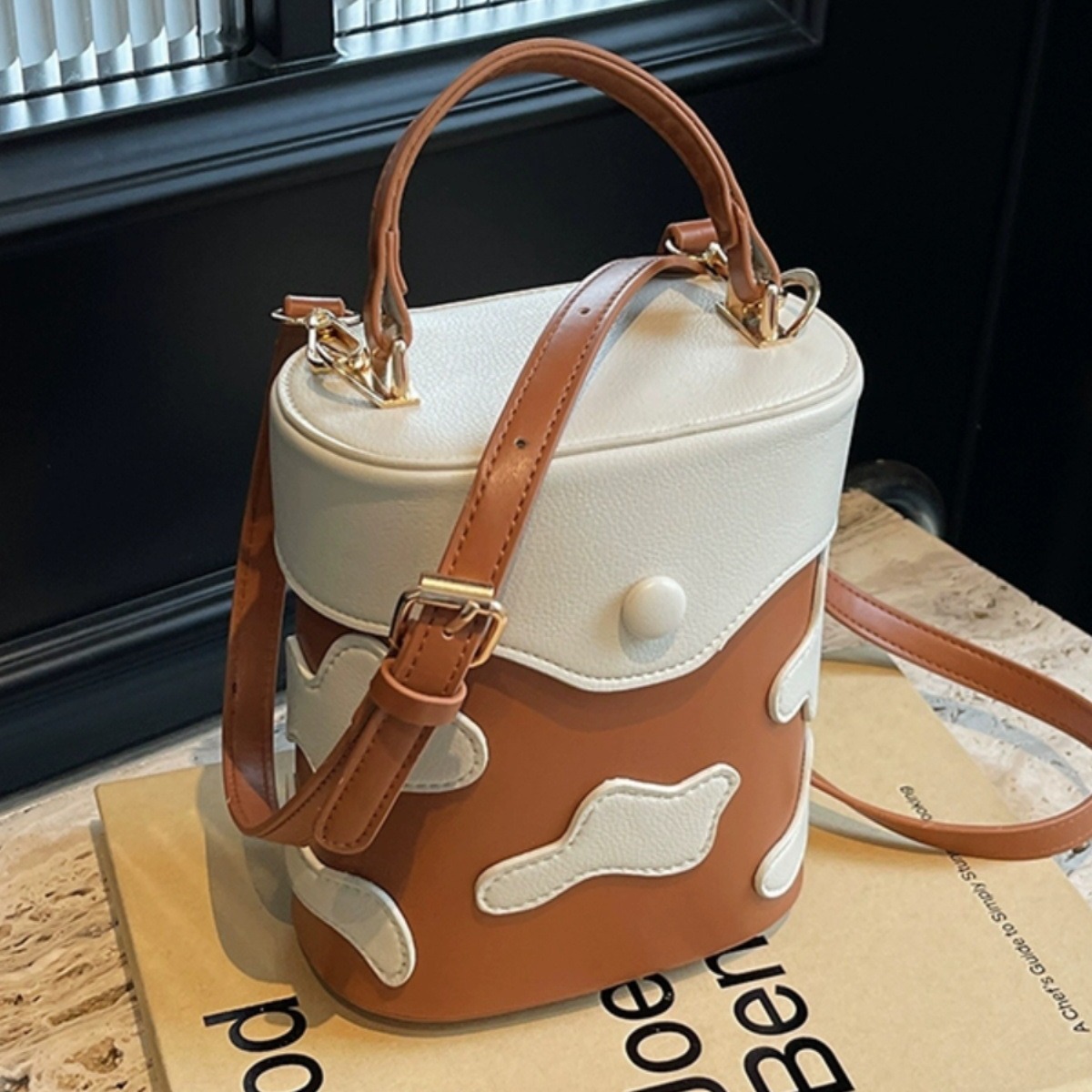 Κορίτσι χαριτωμένο μικρό 2024 νέα άνοιξη/καλοκαίρι χειρός κυλινδρική ευέλικτη τσάντα χιαστί με έναν ώμο_voghion.com