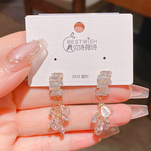 2025新品高级感超闪水滴锆石耳钩耳环 女韩版精致轻奢风耳钉饰品