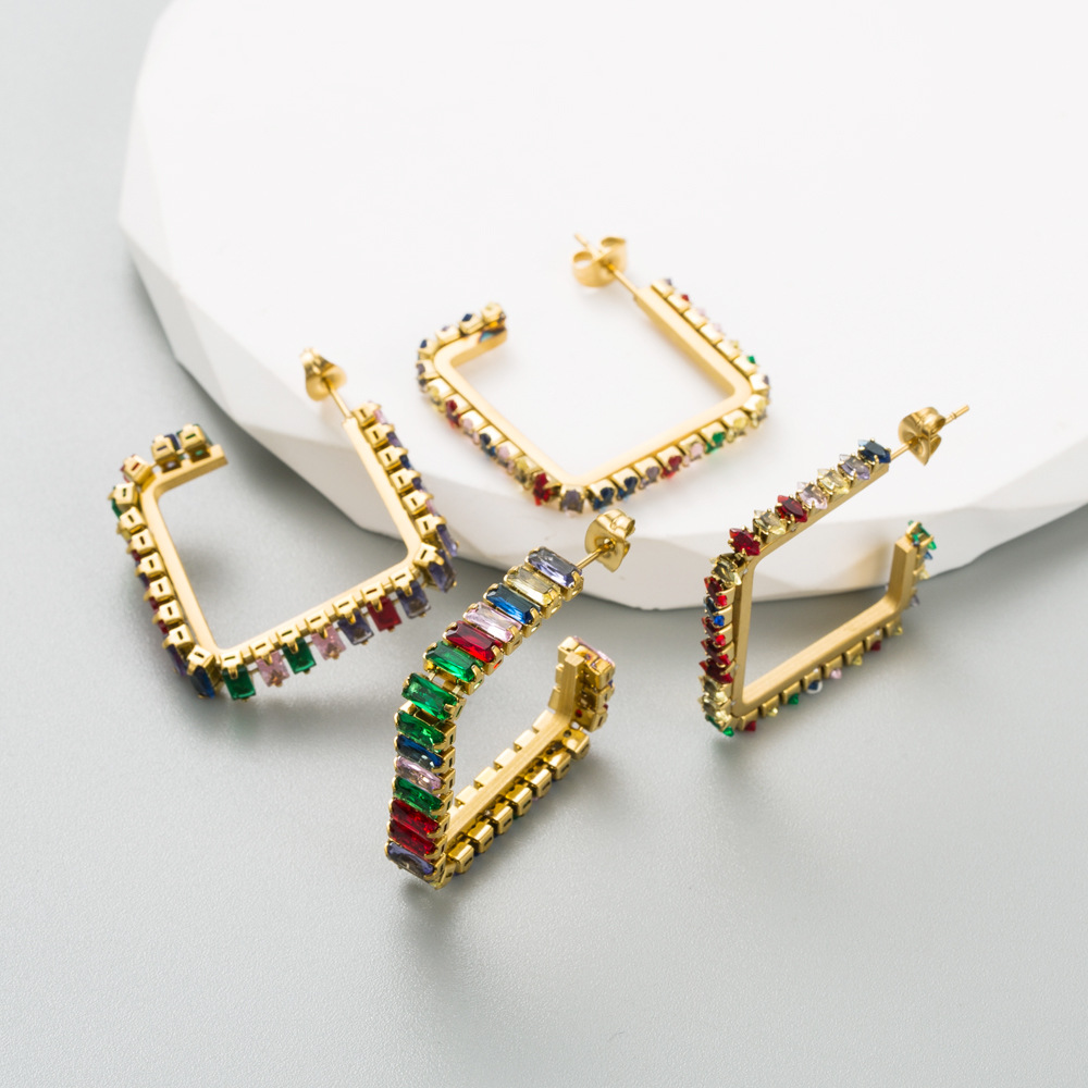 Retro C Shape Titanium Steel Rhinestones Ear Studs 1 Pair