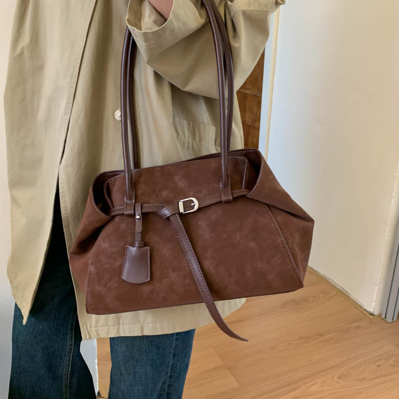 Bolso de mano transfronterizo de gran capacidad para mujeres 2025 invierno nuevo bolso de hombro de moda retro bolso de viaje universal