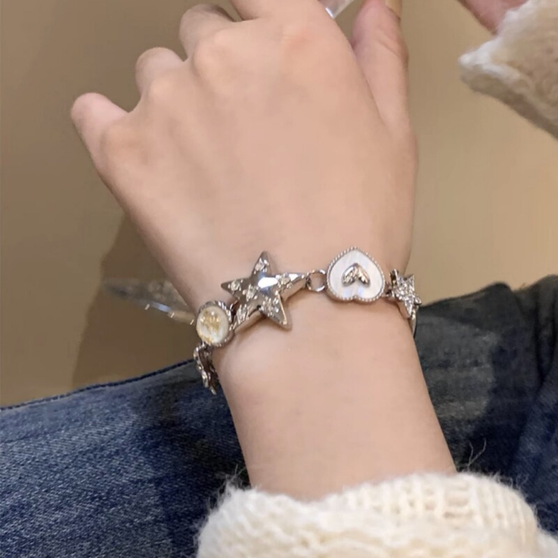 メタリックスターラブボタンヘビーデューティーブレスレット、ハイエンド、絶妙、多用途、甘いニッチ、軽い高級デザインアクセサリー|undefined