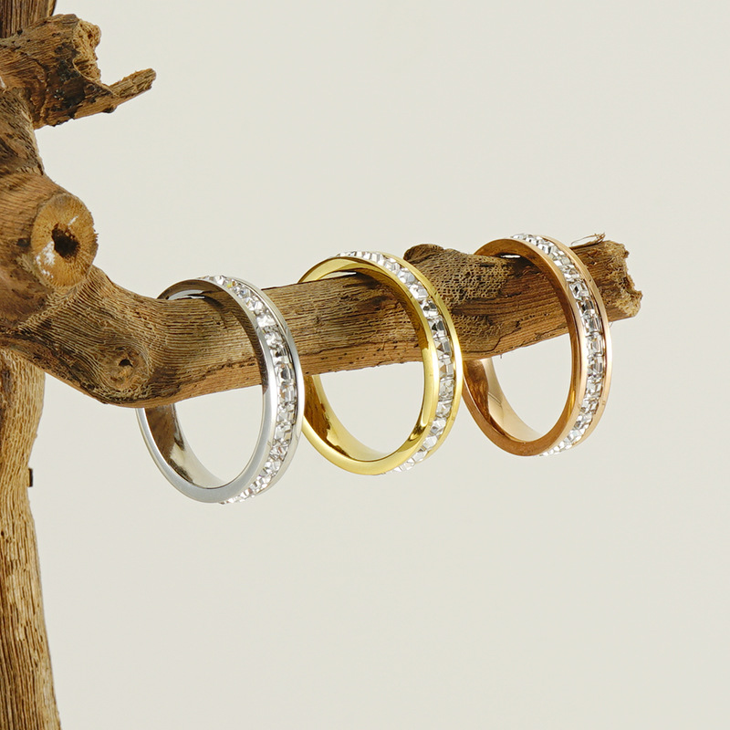 Anillo de Acero Inoxidable Nuevo Modelo 2025 para Mujer, Sin Decoloración, Estilo Nicho, Anillo de Joyería con Incrustaciones de Circonita con Diseño de Cielo Estrellado