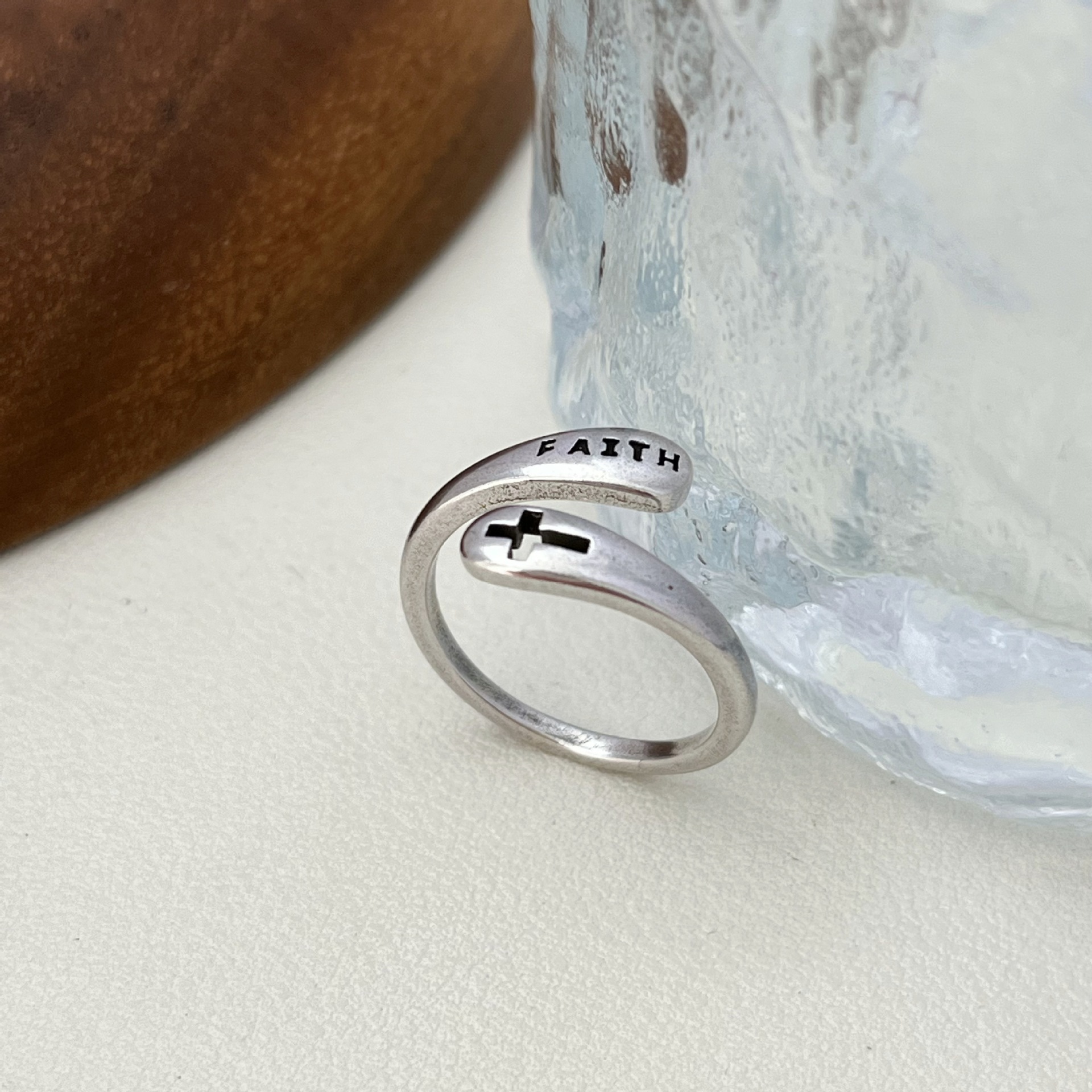 Geometric Retro Cross Ring High-end Hollow Designer Finger Ring_voghion.com