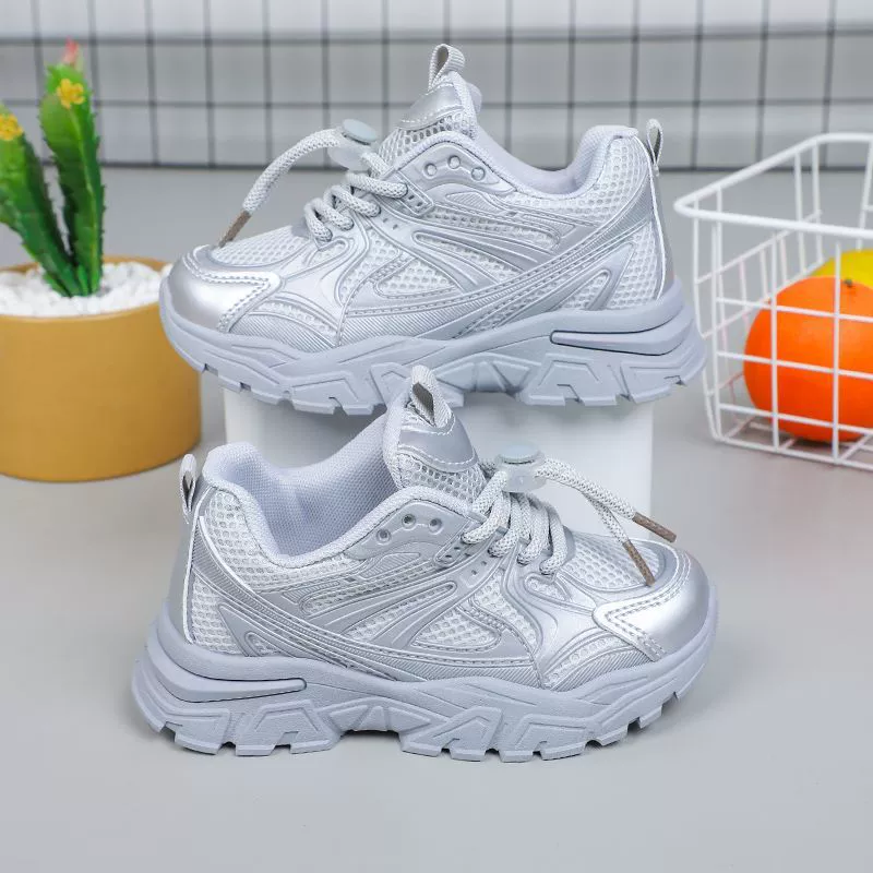 Гонконгский стиль супер огненная мужская обувь весна 2025 новый национальный прилив черный папа обувь INS пара дикая спортивная повседневная обувь