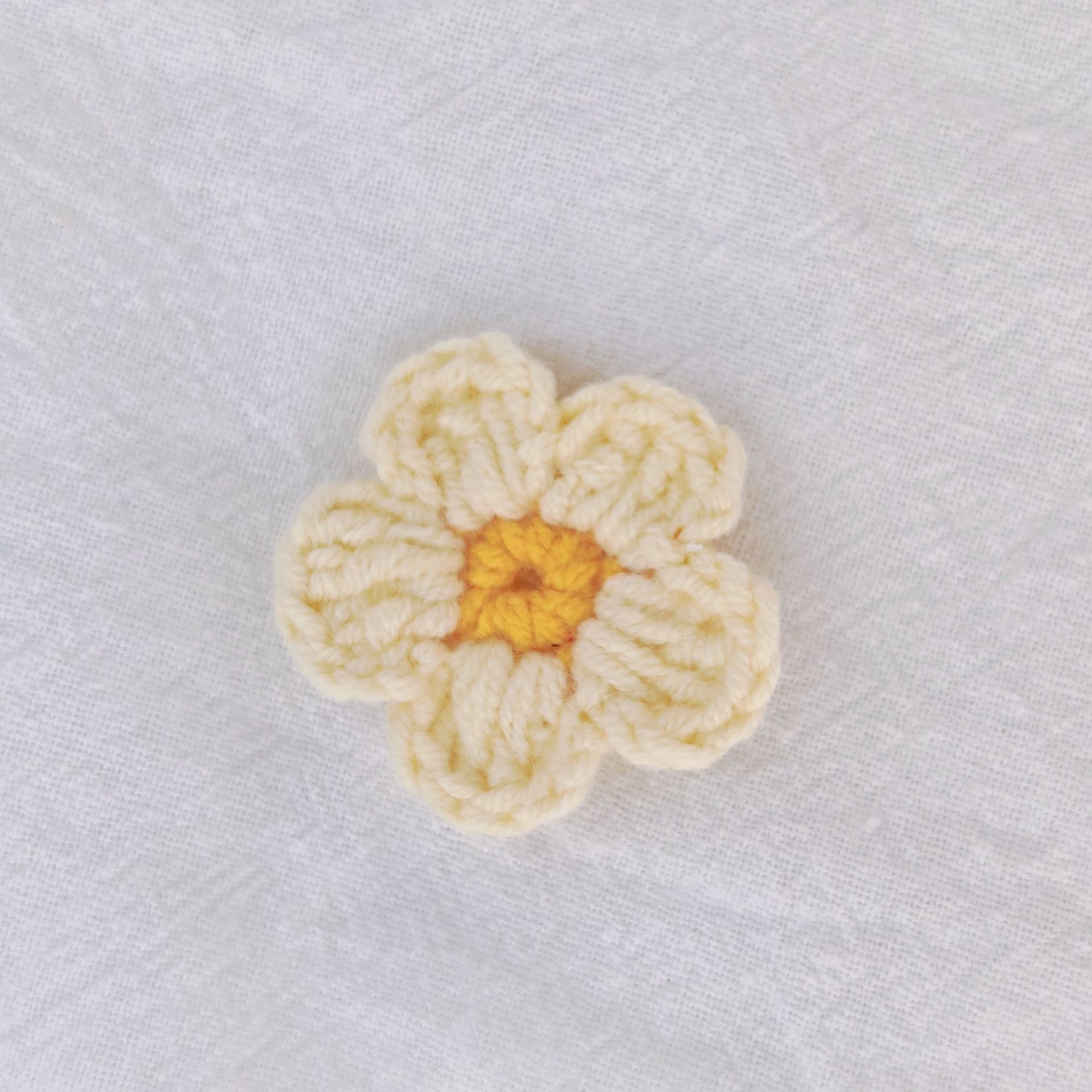 3.5cm 연황색 꽃-1