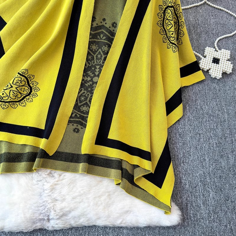 Damenbekleidung Damenmode Anzugdesign farblich passender langärmeliger Strickjackenpullover vielseitiger dreiteiliger Anzug mit hoher Taille und weiten Beinen_voghion.com