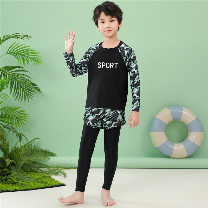 Trendy Children's Swimsuit for Boys, Student Swimming Gear Set, Camouflage Cartoon Quick-Dry Two-Piece Swimsuit for Young Children