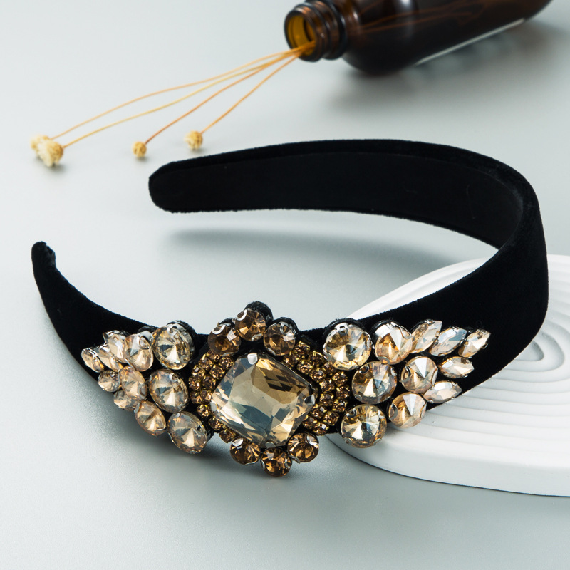 Baroque Shiny Headband Gold Velvet Cloth Fashion Simple Winter Hair Accessories display picture 4