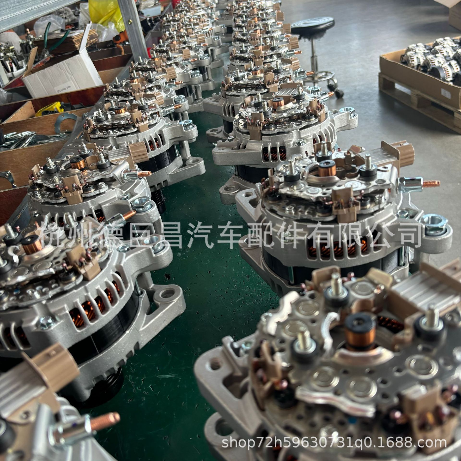 Factory Direct Sales Car Generator Suitable for Mercedes-Benz Drb7790 A013154060280 11304N
