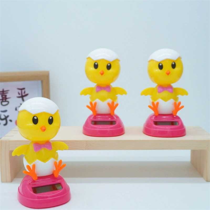 Трансграничная пасхальная солнечная курица качающаяся кукла внутри автомобиля