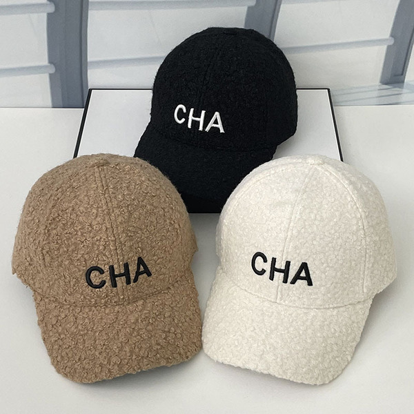 Brand velvet baseball cap for leisure