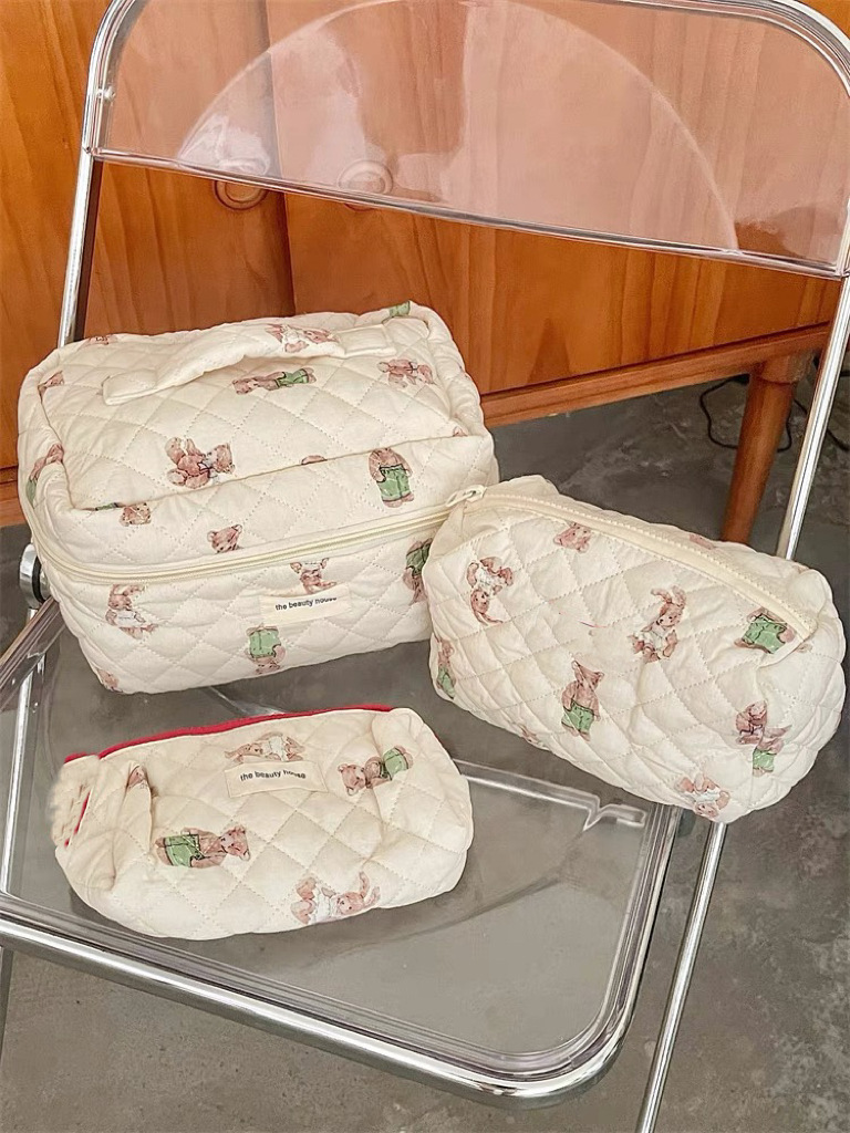 Bolsos de maquillaje portátiles de gran capacidad, pequeñas flores trituradas, acolchados portátiles, algodón, flores encantadoras, estudiantes viajeros