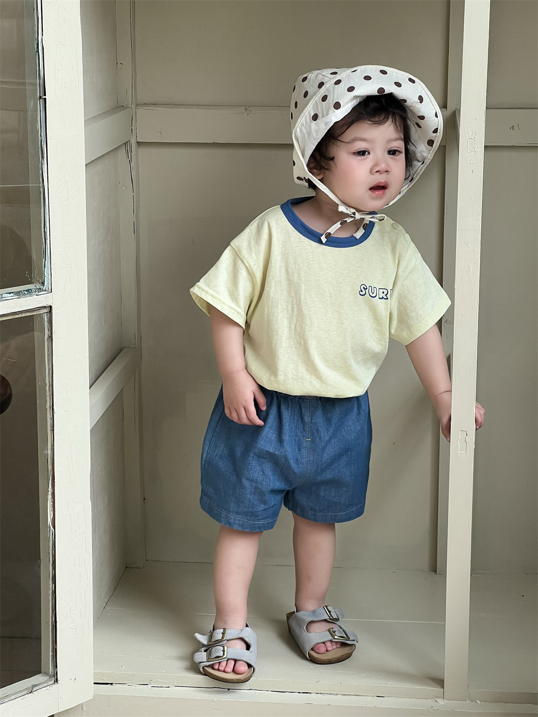 Ropa de verano para niños 2025, ropa de verano fina, conjunto de pantalones cortos de mezclilla para niños, estilo coreano, manga corta, nuevo