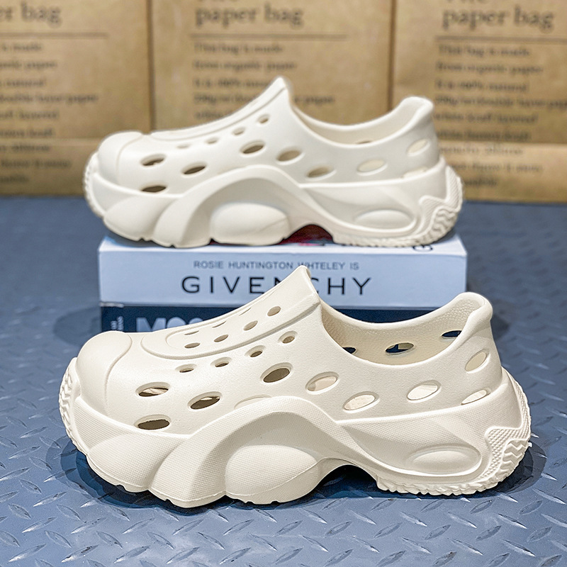 Pise en la mierda zapatos con agujeros de suela gruesa para hombres 2025 nuevo uso exterior de verano aumento playa antideslizante y desodorante sandalias Baotou