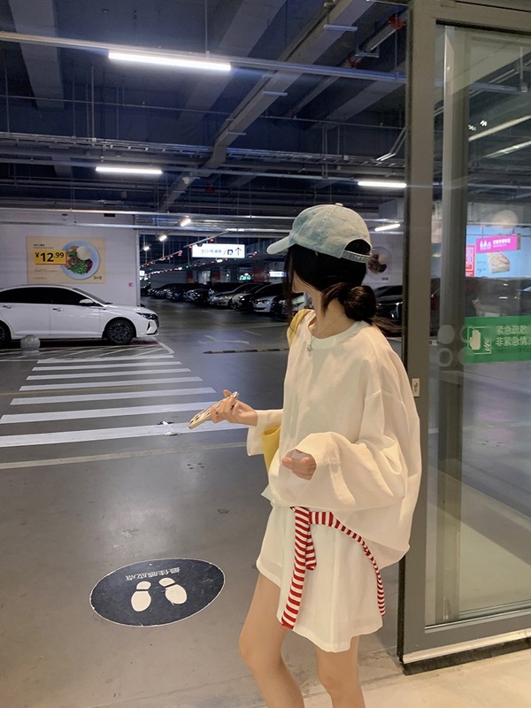 韩系松驰感减龄条纹披肩宽松长袖T恤半身裙裤女2025秋季时尚套装|undefined