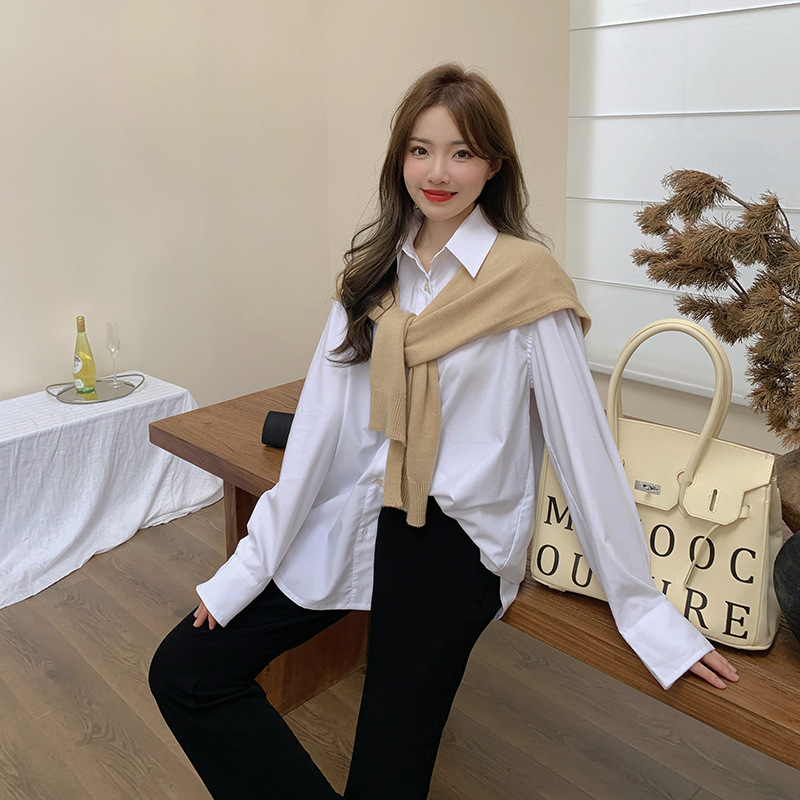 Manchester City street corner_fashionable striped shirt + lazy knitted shawl