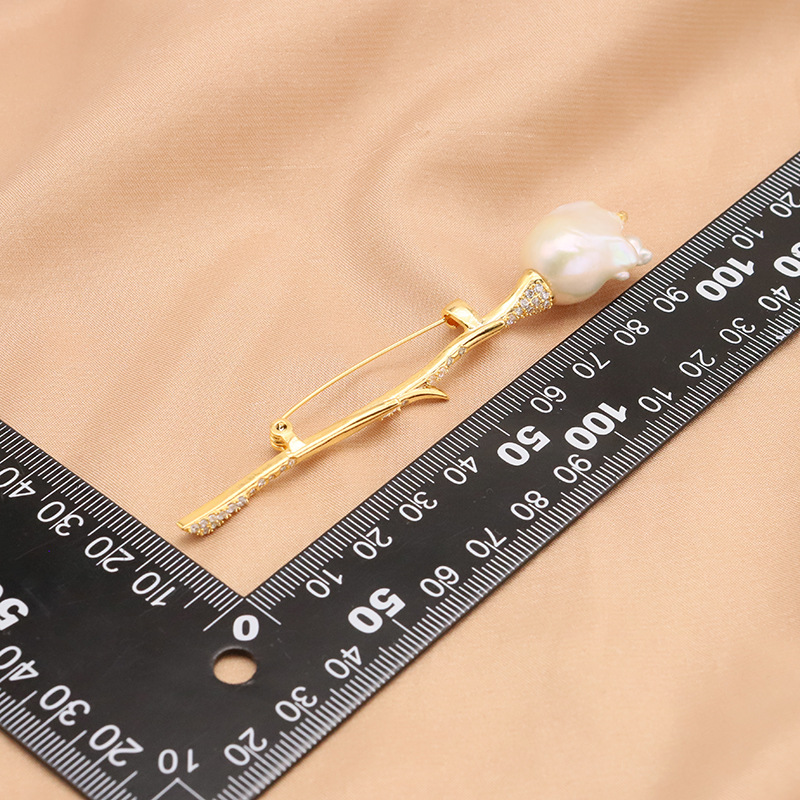 Broche de perlas de agua dulce natural de alto grado nicho pin accesorios elegante nuevo tulipán ramillete chapado en oro de 18K