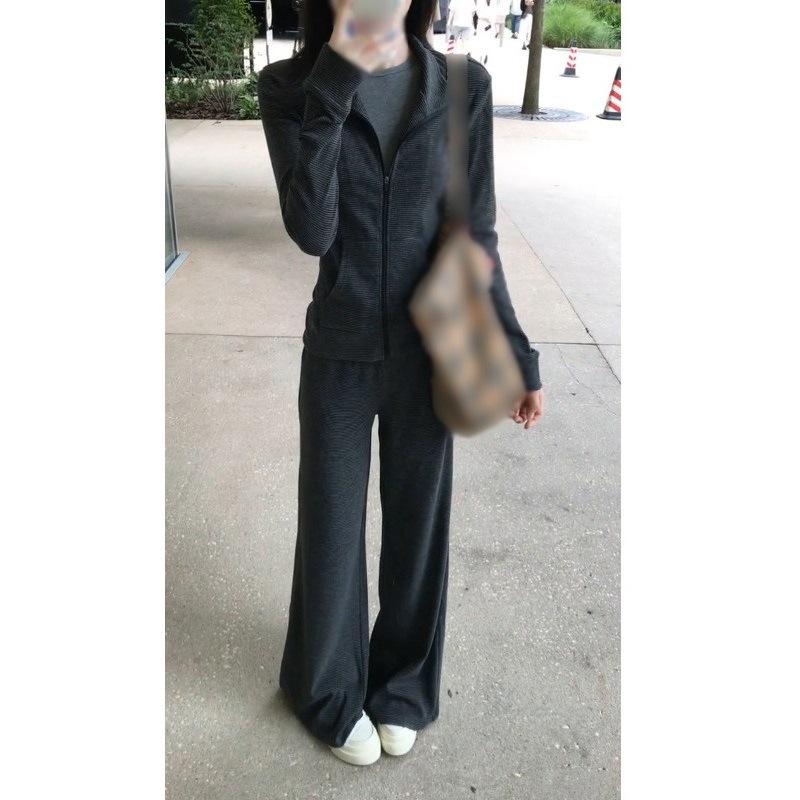 Xiaohongshu Recommends a Complete Set of Sportswear for Spring and Autumn, a Two-Piece Suit for Women, 2025 New Style, Super Popular and High-End Trendy