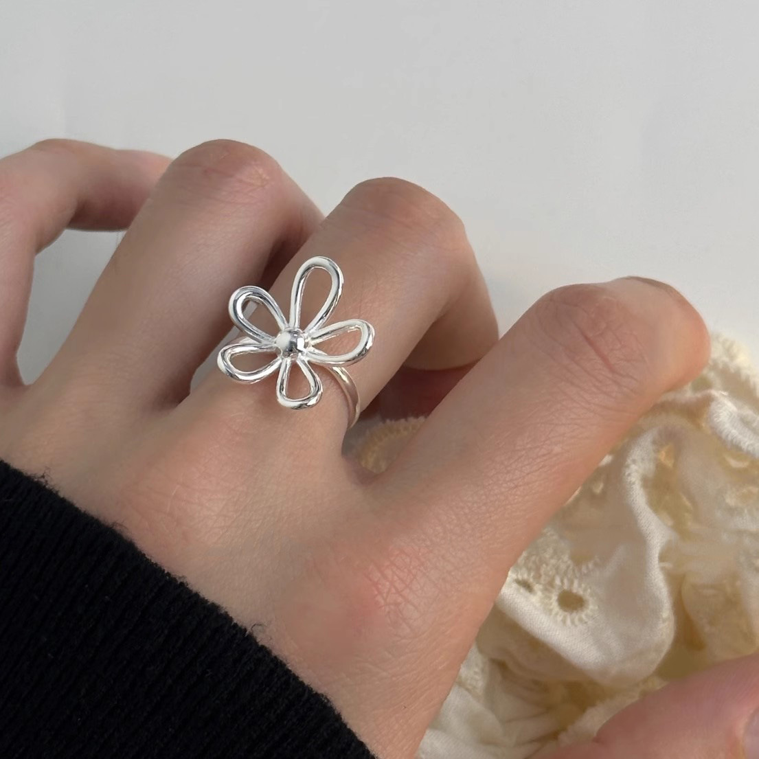 1g Weight Rings Classification Adjustable Ring Size 1 Piece Quantity Holiday, Tea Party Occasion 925 Sterling Silver Material Flower Pattern All Seasons Season Women's Gender Elegant, Simple Style Style 1 Piece 925 Sterling Silver Flower Rings 2
