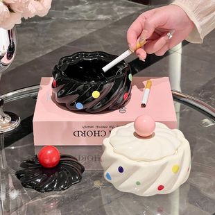 Cream-Style Ceramic Ashtray with Lid, Anti-Fly Ash, Household Creative Accessible Luxury, High-End, Cute and Good-Looking Living Room Cigarette Cup