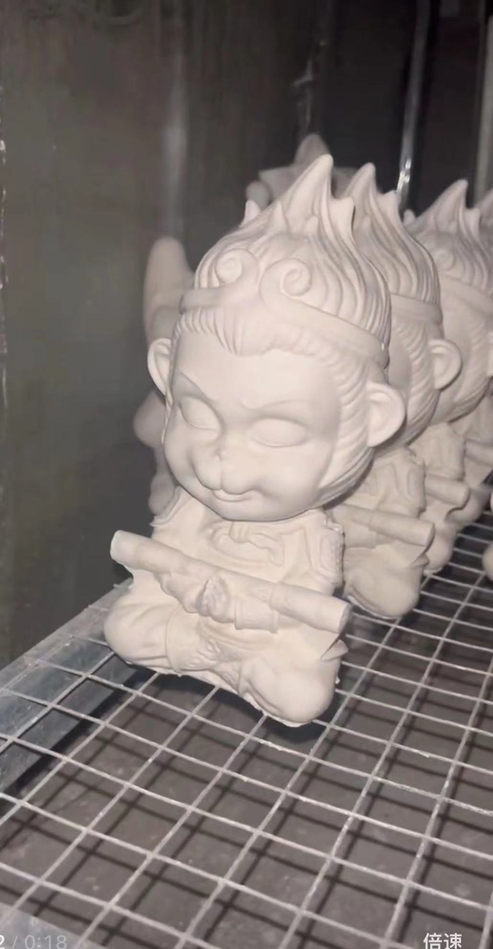 거룩한 불상과 싸우다