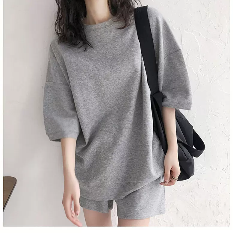 运动套装女装2025新款时尚套装短袖T恤女休闲两件套高腰大码短裤