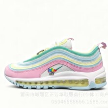 ����Ь���Q���lAir MAX 97ȫ�ƚ�|�͹��ӏ��^��Ůͬ���\���ܲ�Ь