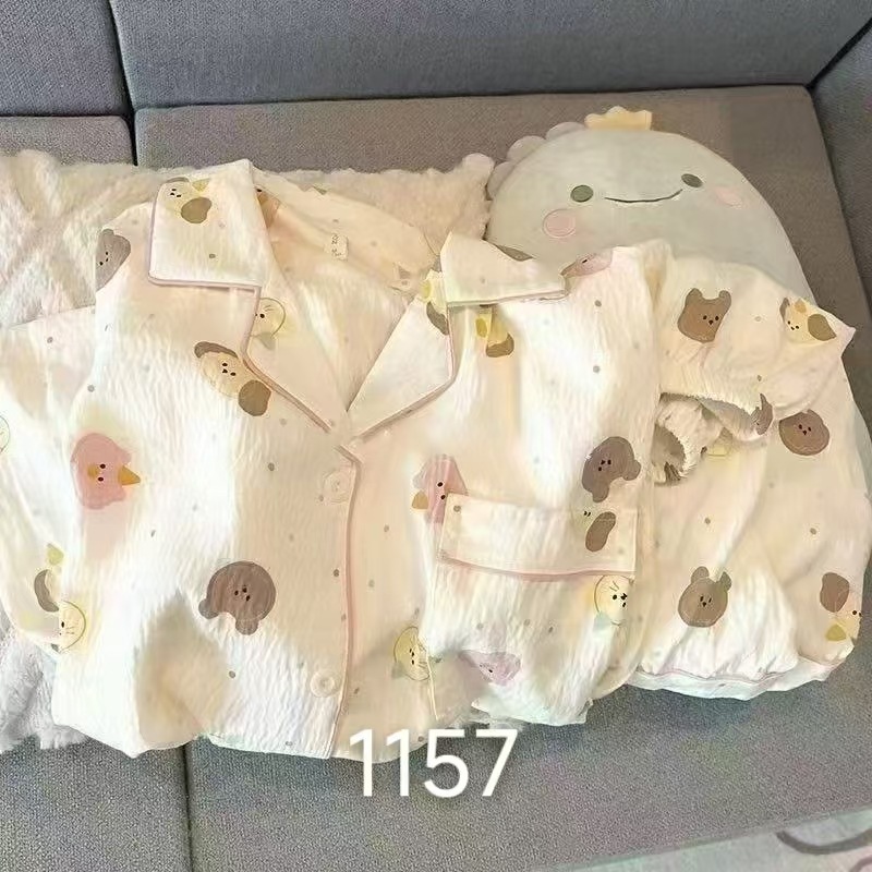 Al por mayor transfronterizo cantidad de preciosos pantalones cortos de mangas cortas de verano pijamas de nube de algodón nuevo cardigan con solapa dibujos animados ropa para el hogar