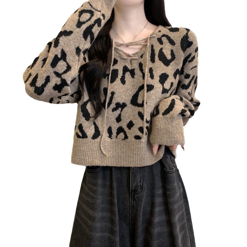Kadınlar için 2024 sonbahar kış sezonunda Kore leopar desenli V yakalı bağcıklı, uzun kollu yeni yumuşak yapışkan örgü kazak_voghion.com
