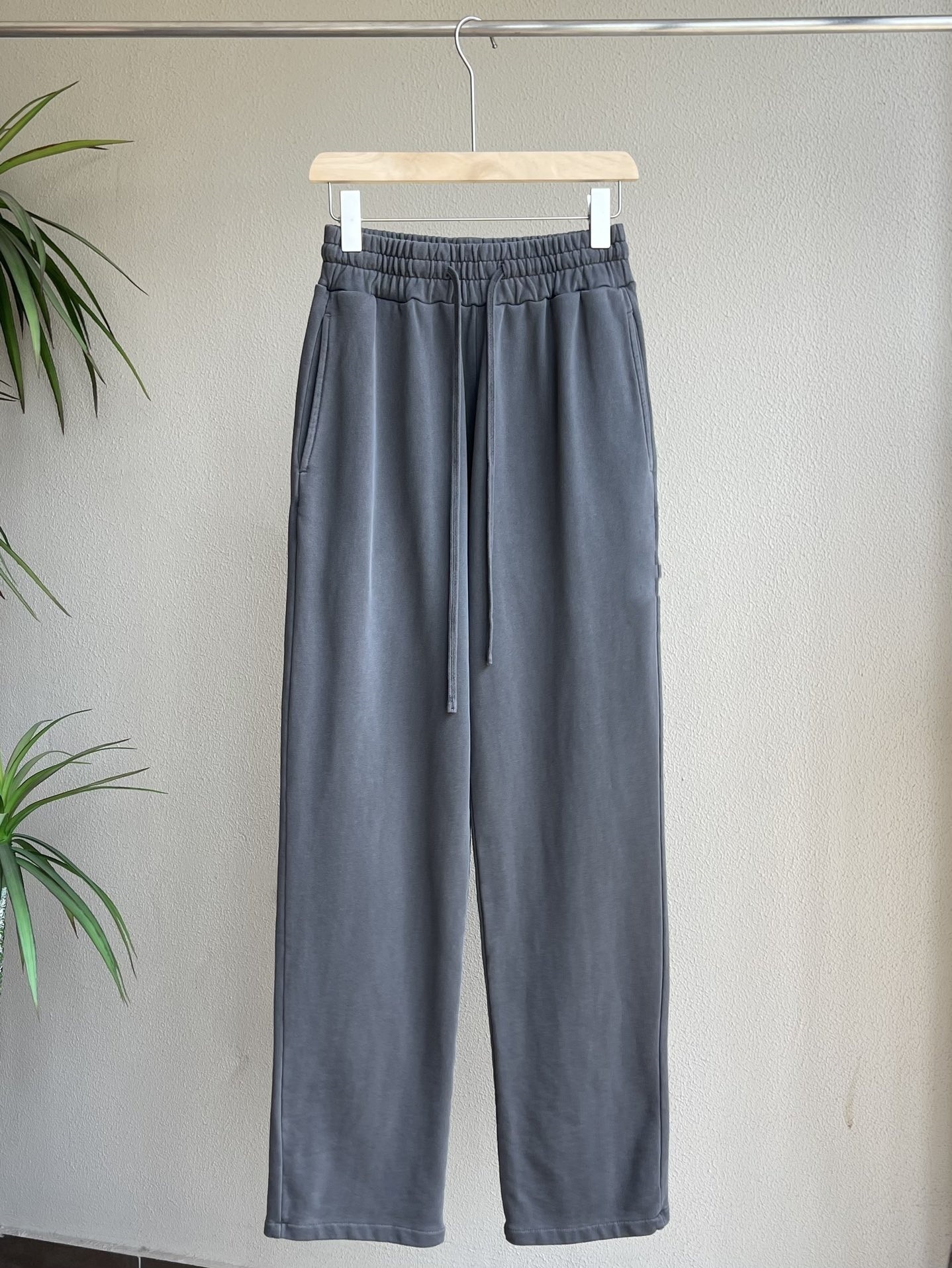 24SS Chunqiu pantalones de terry recto 24 años de primavera y otoño nuevos pantalones de terry recto para hombres