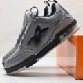 Large Four-Leaf Clover Grey Black