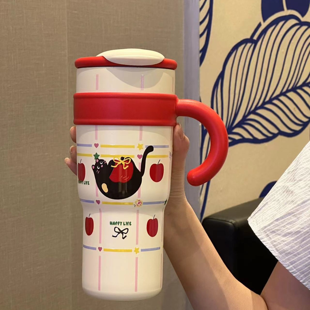 2024 nueva taza termo gigante de alto valor taza de té con leche taza de vientre de la suerte taza de agua portátil de paja de viento lindo