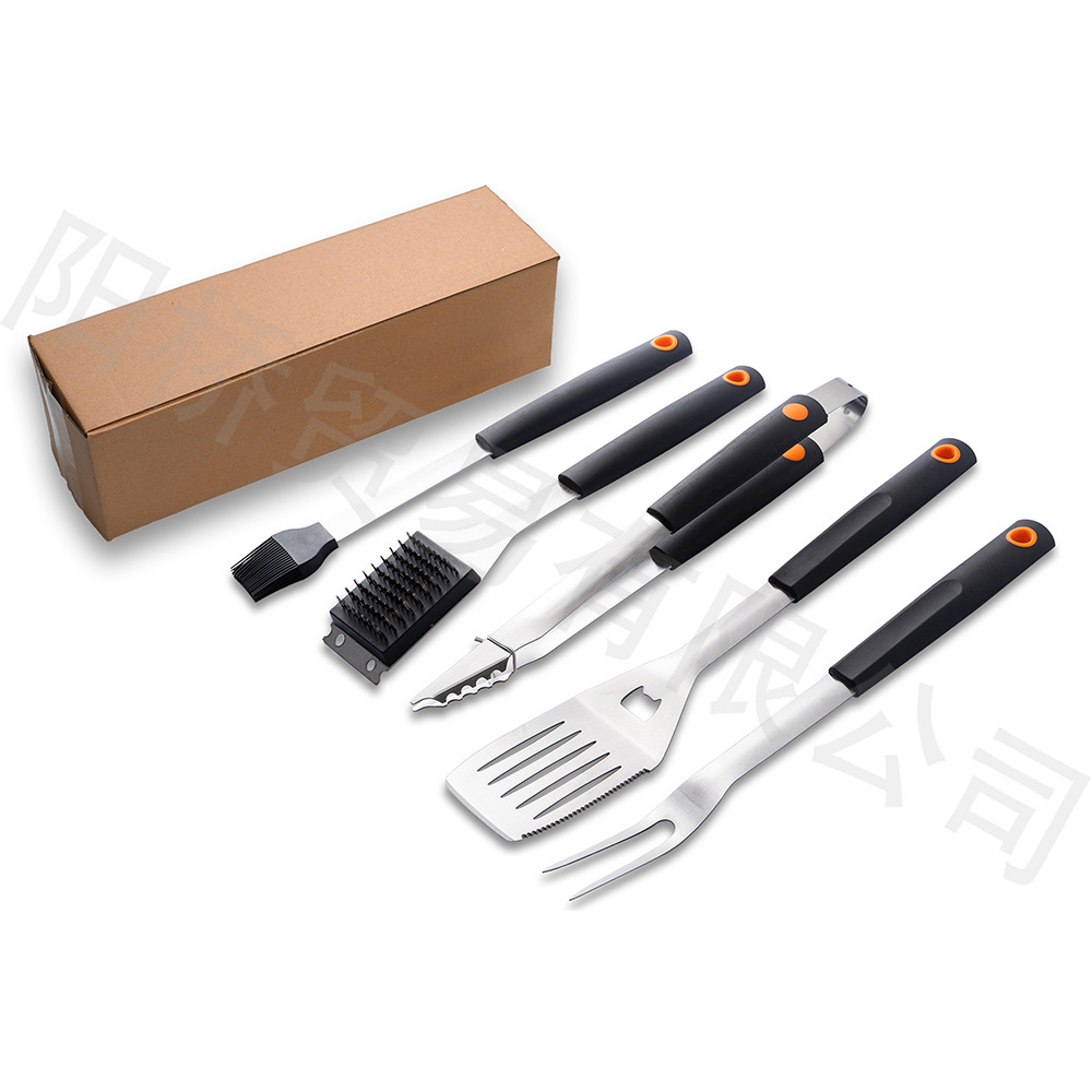 Fabricante de acero inoxidable transfronterizo en stock 26 juegos de acampamiento al aire libre conjunto completo de herramientas de parrilla de mango de plástico