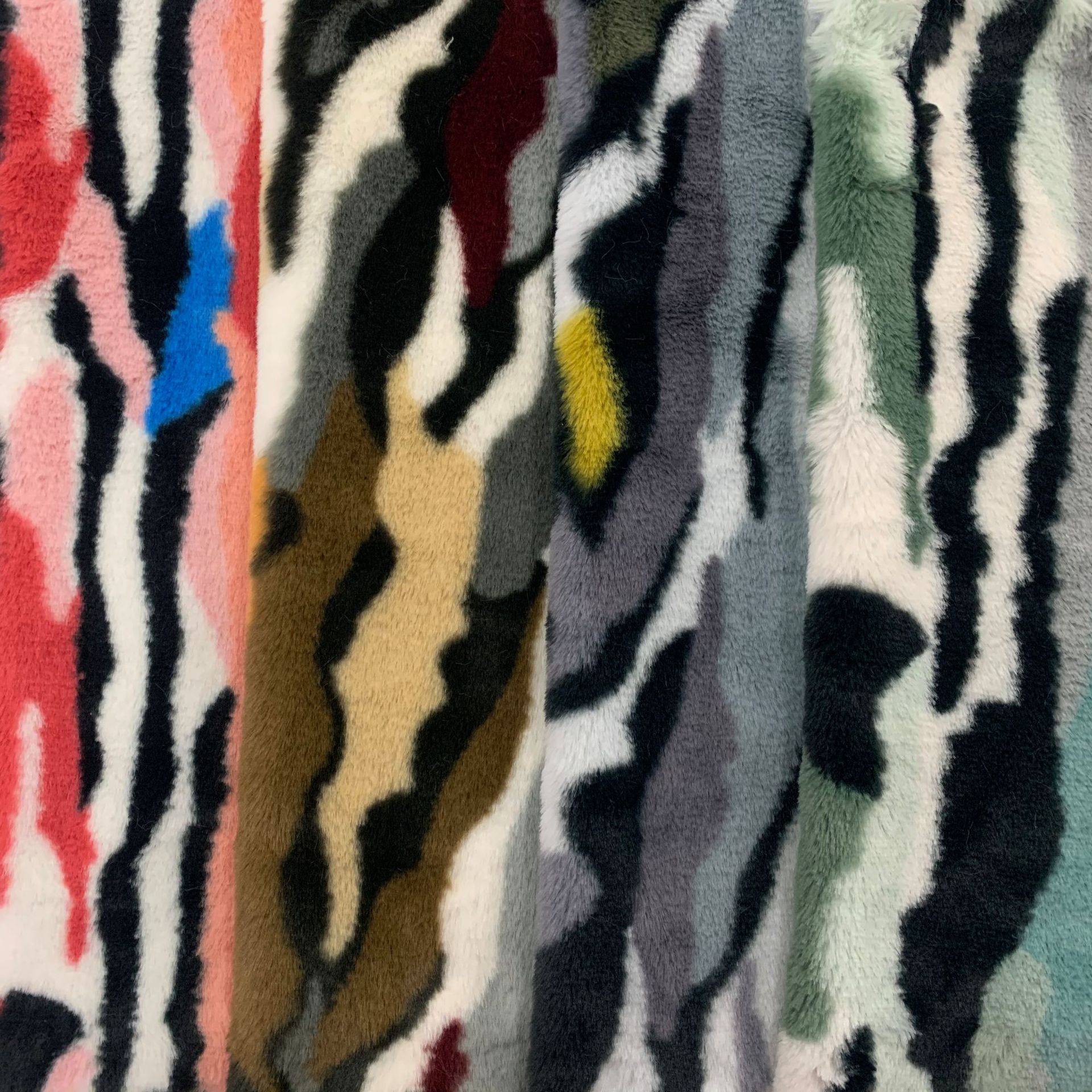 新款 兔毛迷彩 6色韩版迷彩兔毛 派克内里拼色印花 服装鞋材面料