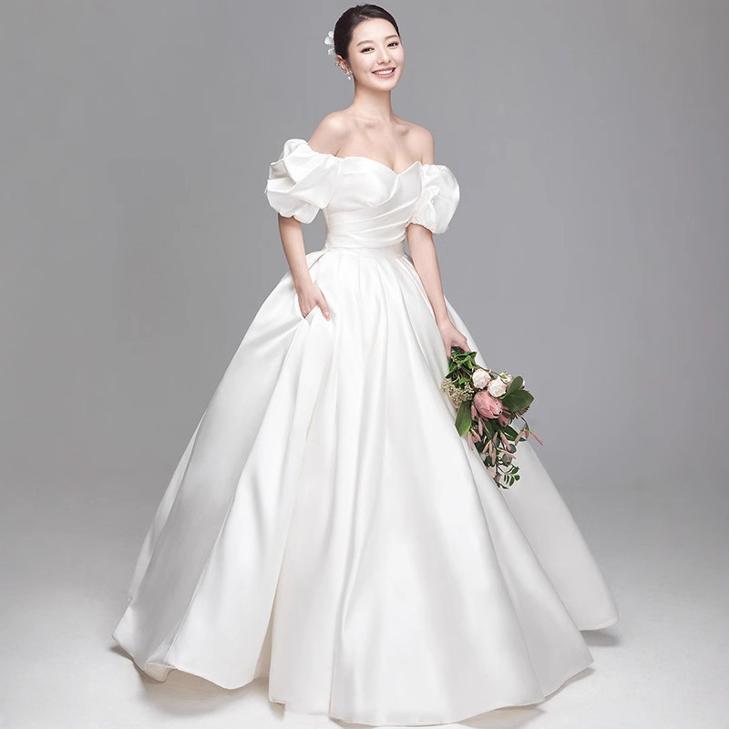 Satin Wedding Dress 2026 New Style Bride Wedding Off-Shoulder Plus Size Maternity Main Wedding Dress Travel Photography French Light Wedding Dress