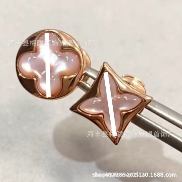 ロバの家四葉草四花五花ブレスレット女性用18Kローズゴールドメッキ軽奢菱形丸型白貝母ネックレスins