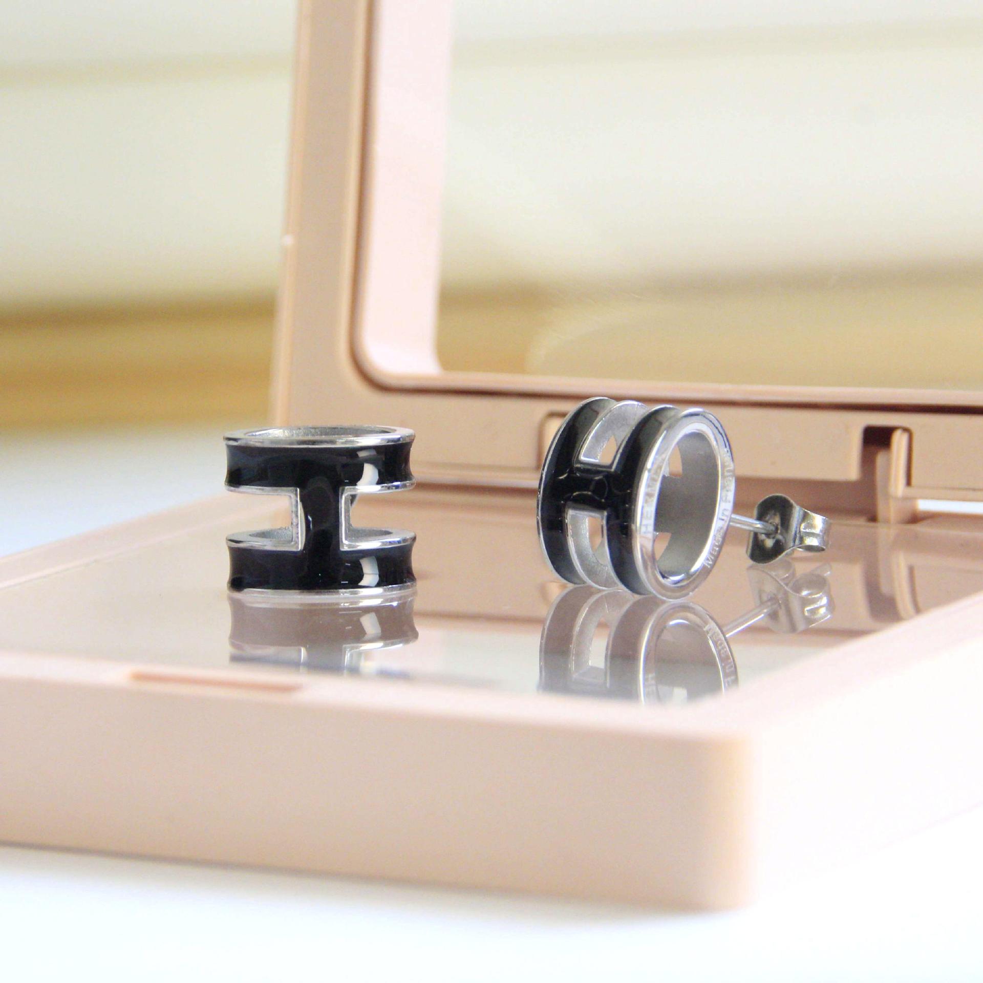 12mm 실버 및 블랙 스터드 이어링