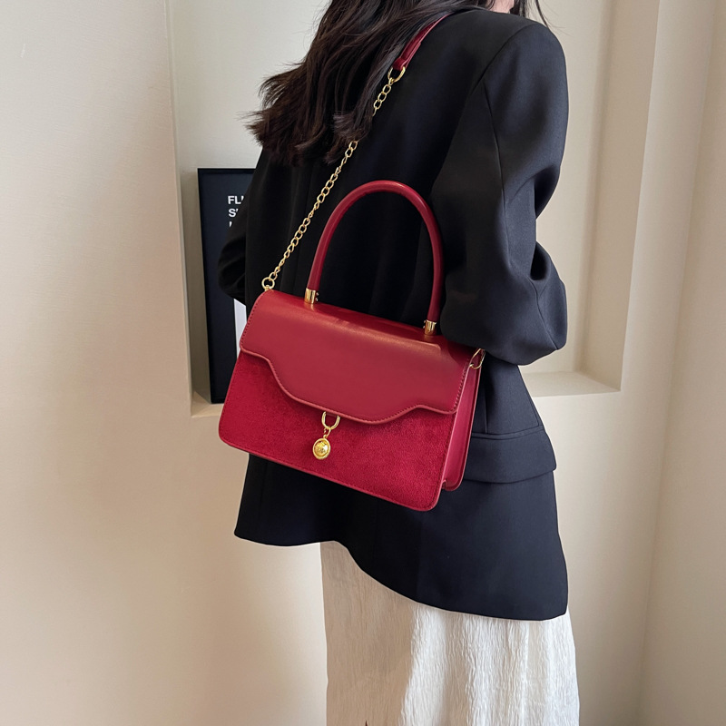 Borsa da sposa retrò in velluto rosso per donna 2024 nuova borsa da sposa piccola quadrata portatile a tracolla borsa da sposa portatile di alta qualità_voghion.com