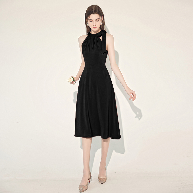 Vestido de noche negro 2026, nuevo estilo, lujo ligero, cuello halter, para anfitriona, cumpleaños, talla pequeña