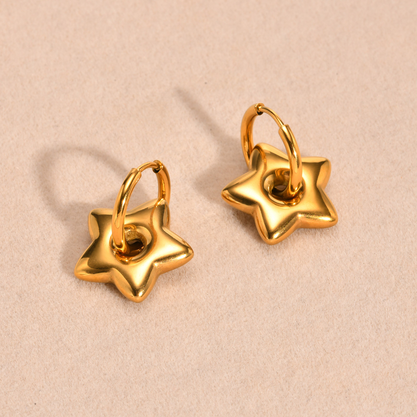 0.03µm Gold Plating Thickness 1 Pair Casual Simple Style Star Moon Heart Shape 304 Stainless Steel Earrings