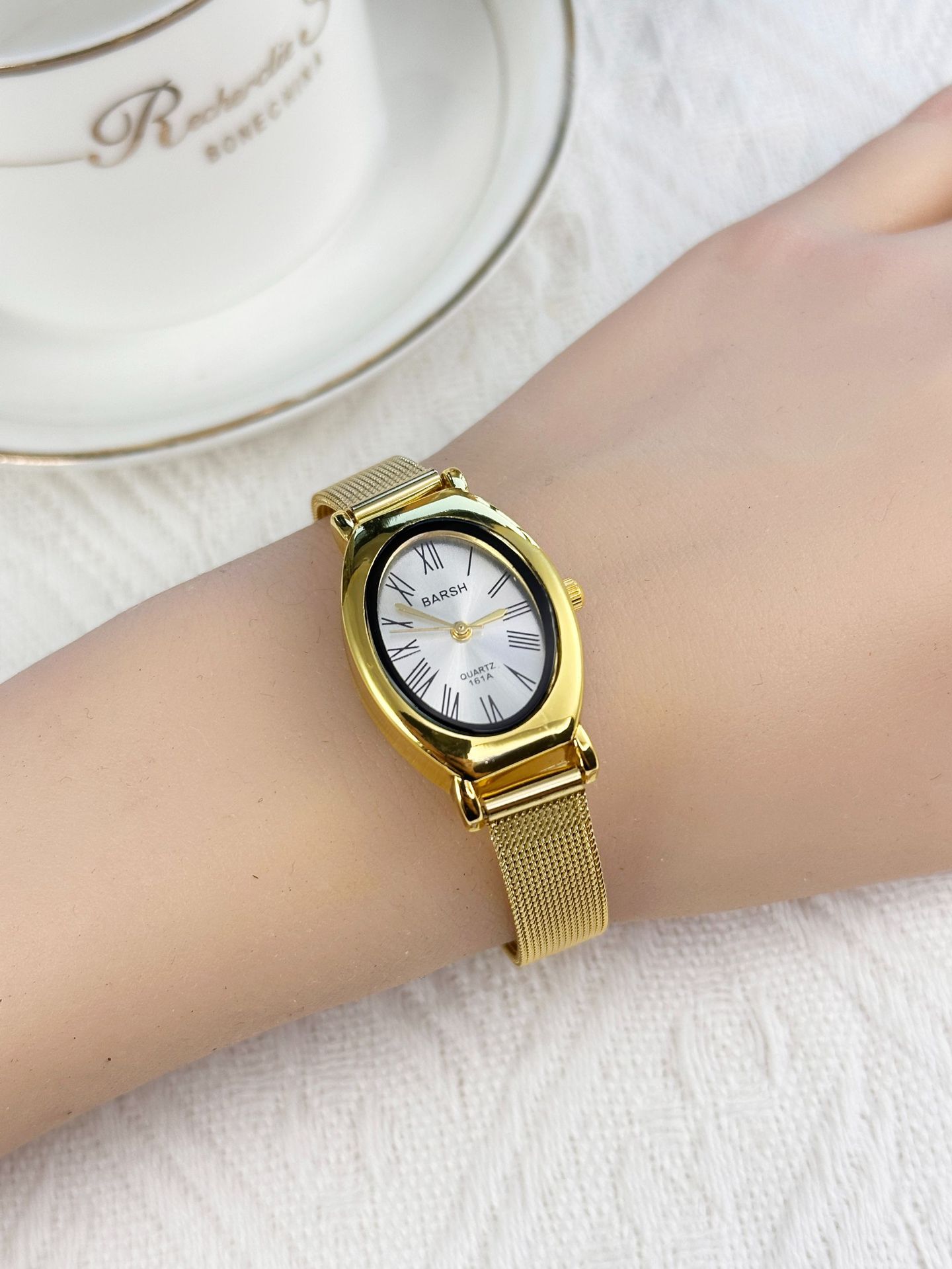 85g Weight Ordinary Glass Mirror Material Alloy Strap Material Watch Classification Pointer, Number Display Type Concealed Buckle Buckle Style Oval Dial Shape Weekend, Learning, Daily Occasion Quartz Movement Geometric Pattern All Seasons Season Women's Gender Casual, Modern Style Style Casual Modern Style Geometric Concealed Buckle Quartz Watch 13